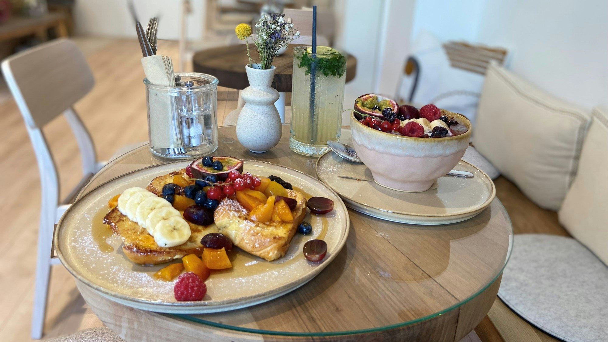 Buntes Frühstück im „Cup of Sun“