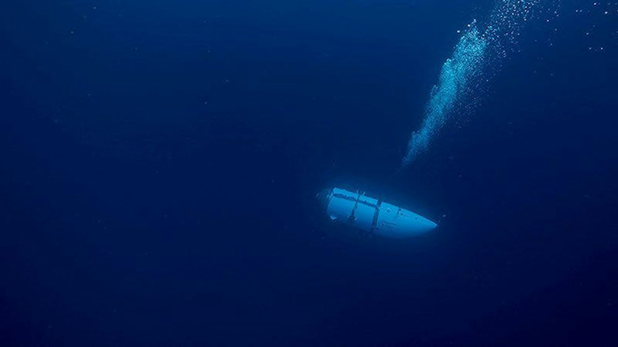 Dieses undatierte von OceanGate zur Verfügung gestellte Foto zeigt das Tauchboot „Titan“, das Angaben der US-Küstenwache zufolge implodiert ist. (Archivbild)