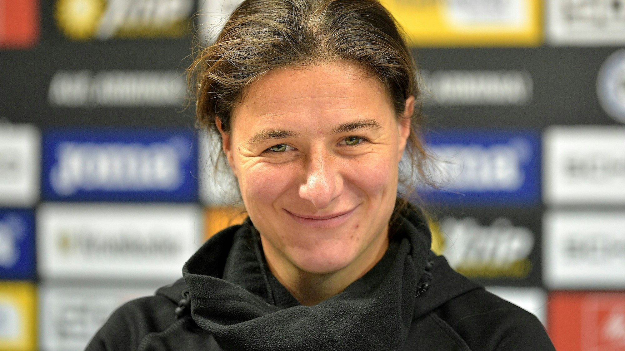 18-11-2018 / pmk / NA172093 Fussball/Damen DFB-Pokal Saison 2018/2019 Bayer 04 Leverkusen Pressekonferenz Verena HAGEDORN -Trainerin- Leverkusen *** 18 11 2018 pmk NA172093 Football Women DFB Cup Season 2018 2019 Bayer 04 Leverkusen Press Conference Verena HAGEDORN Coach Leverkusen