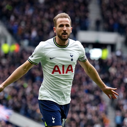 Harry Kane von Tottenham Hotspur feiert den ersten Treffer seiner Mannschaft.