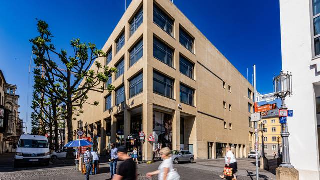 Musik, Kleinkunst, Kabarett: Das Dachgeschoss des ehemaligen Karstadt-Hauses in Bonn wird umgekrempelt.