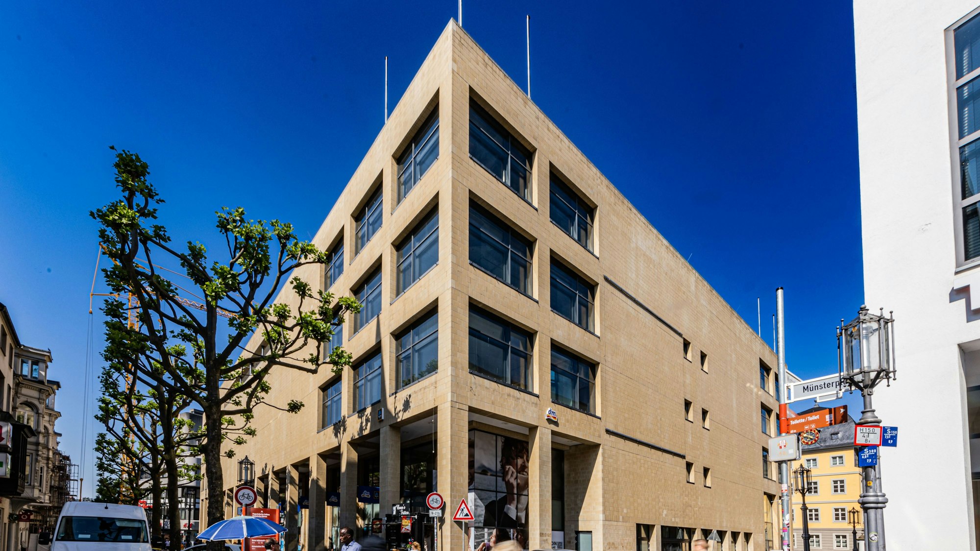 Musik, Kleinkunst, Kabarett: Das Dachgeschoss des ehemaligen Karstadt-Hauses in Bonn wird umgekrempelt.