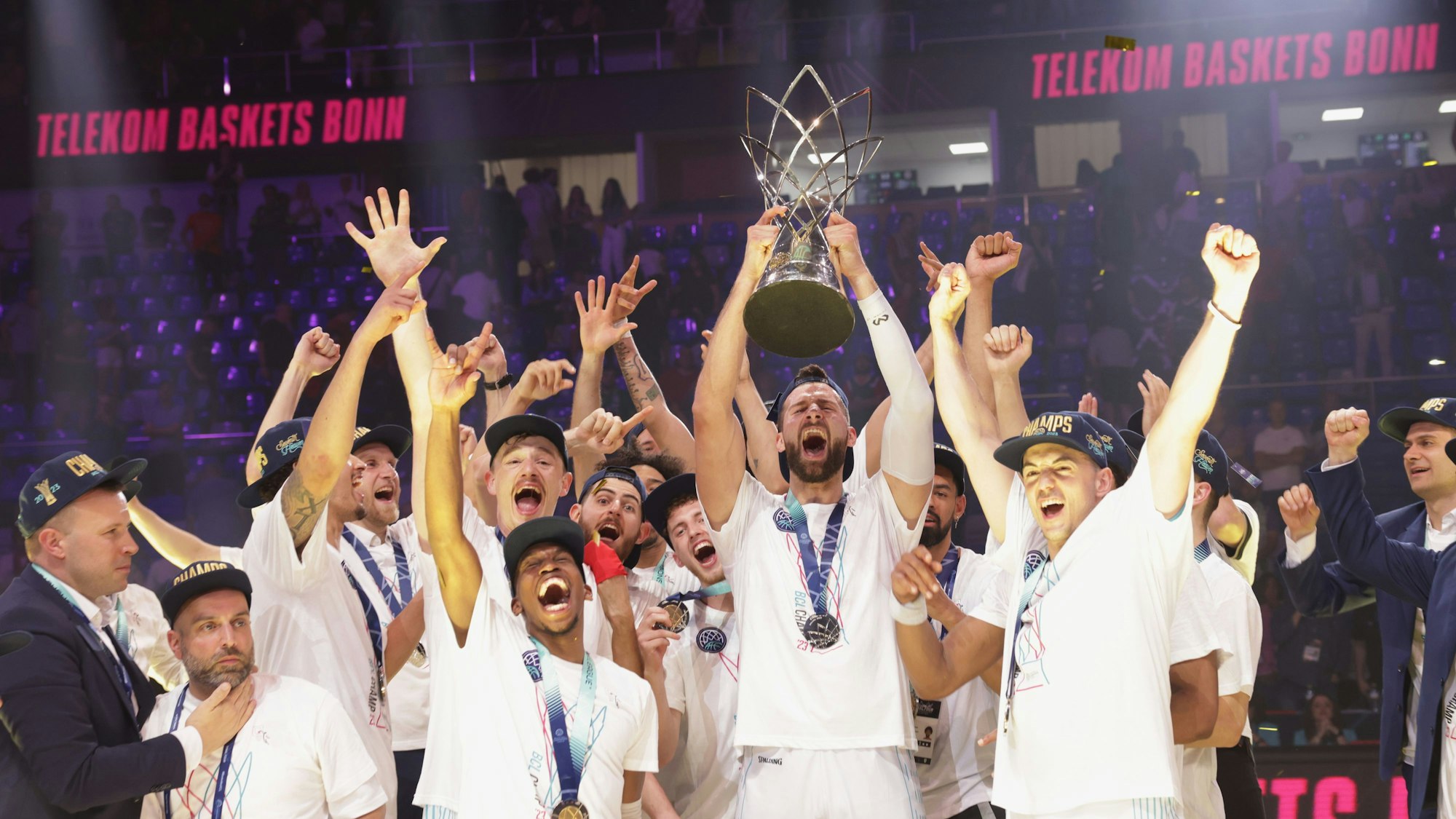 Als Titelverteidiger starten die Bonner in die Champions League.