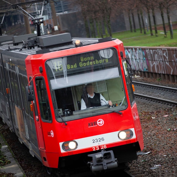 Eine Straßenbahn