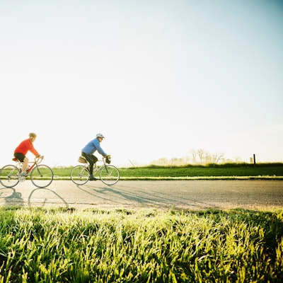 Mit Fahrrad auf Tour rund um Köln.