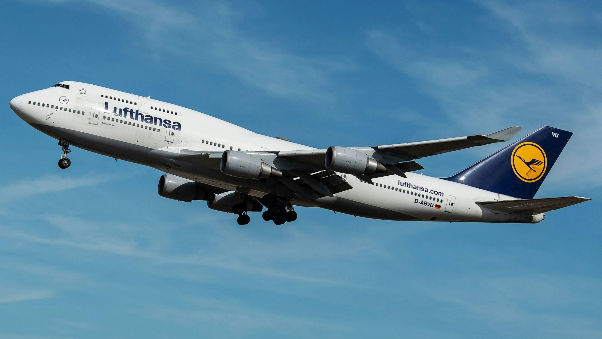 Eine Boeing 747 startet