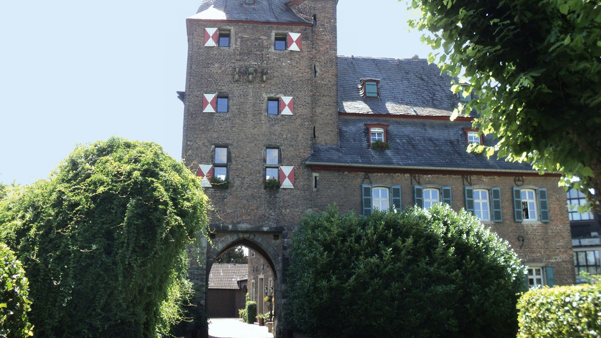 Burg Efferen, Tour 15, aus dem Buch Radeln für die Seele, Norbert Schmidt