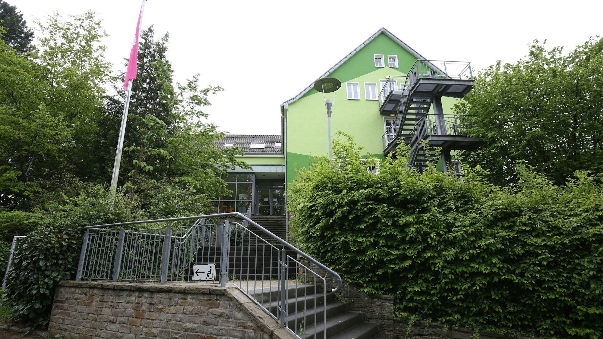 Der Eingang der Jugendherberge Bad Honnef.