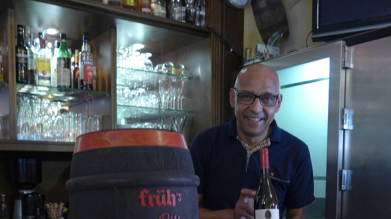 Antonio dos Santos führt seit acht Jahren das Brauhaus am Kloster in Raderberg. In dem Lokal finden auch immer wieder originelle Events statt.