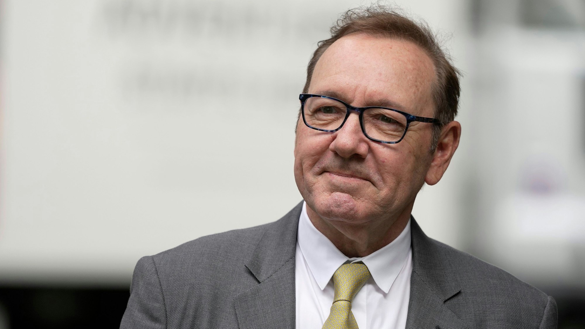 Kevin Spacey kommt am Southwark Crown Court in London an.