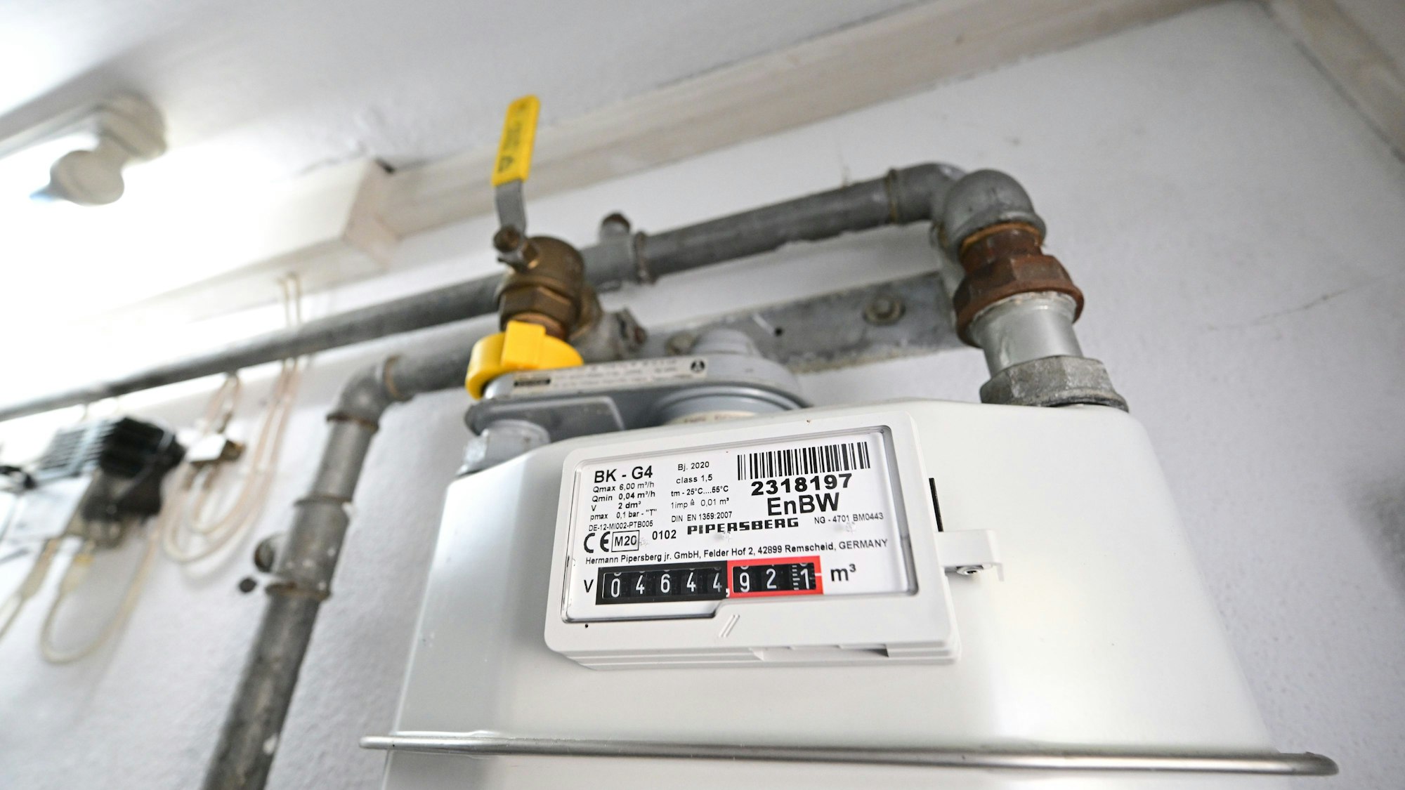 Ein Gaszähler für eine Gasheizung in einem Privathaus.