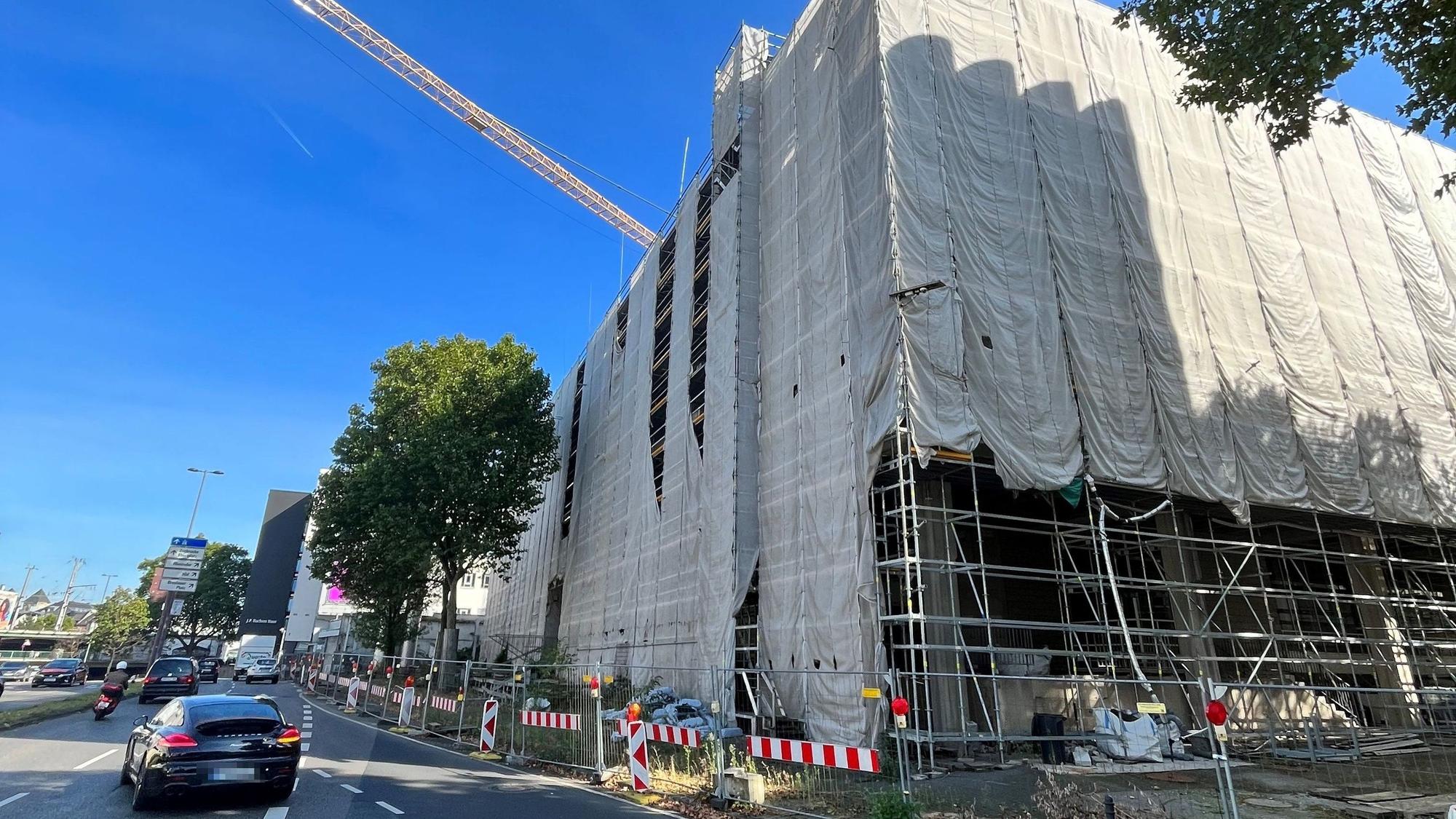Das frühere Postamt an der Nord-Süd-Fahrt ist eine Dauer-Baustelle in der Innenstadt.