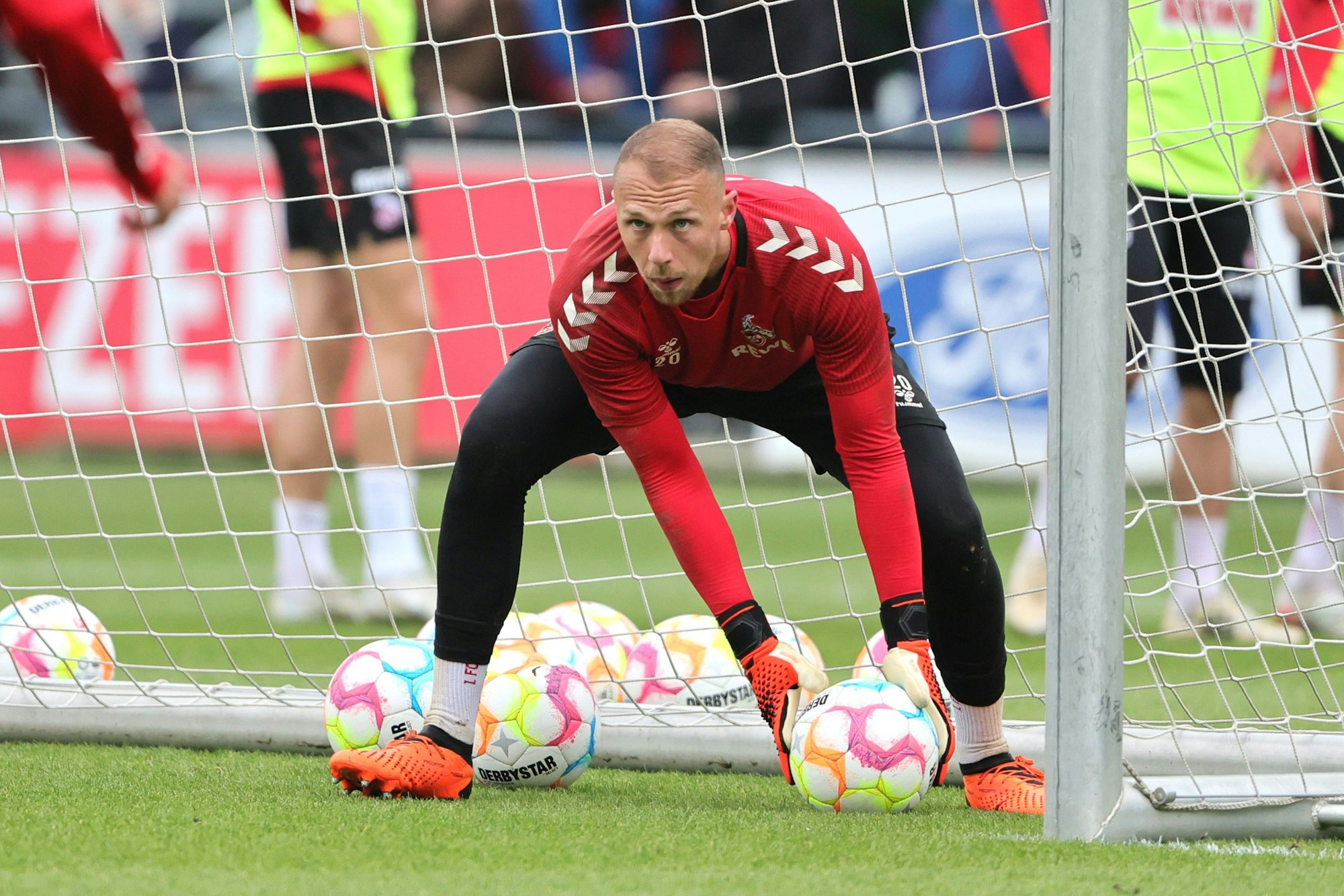 Effzeh-Keeper Marvin Schwäbe beim Training