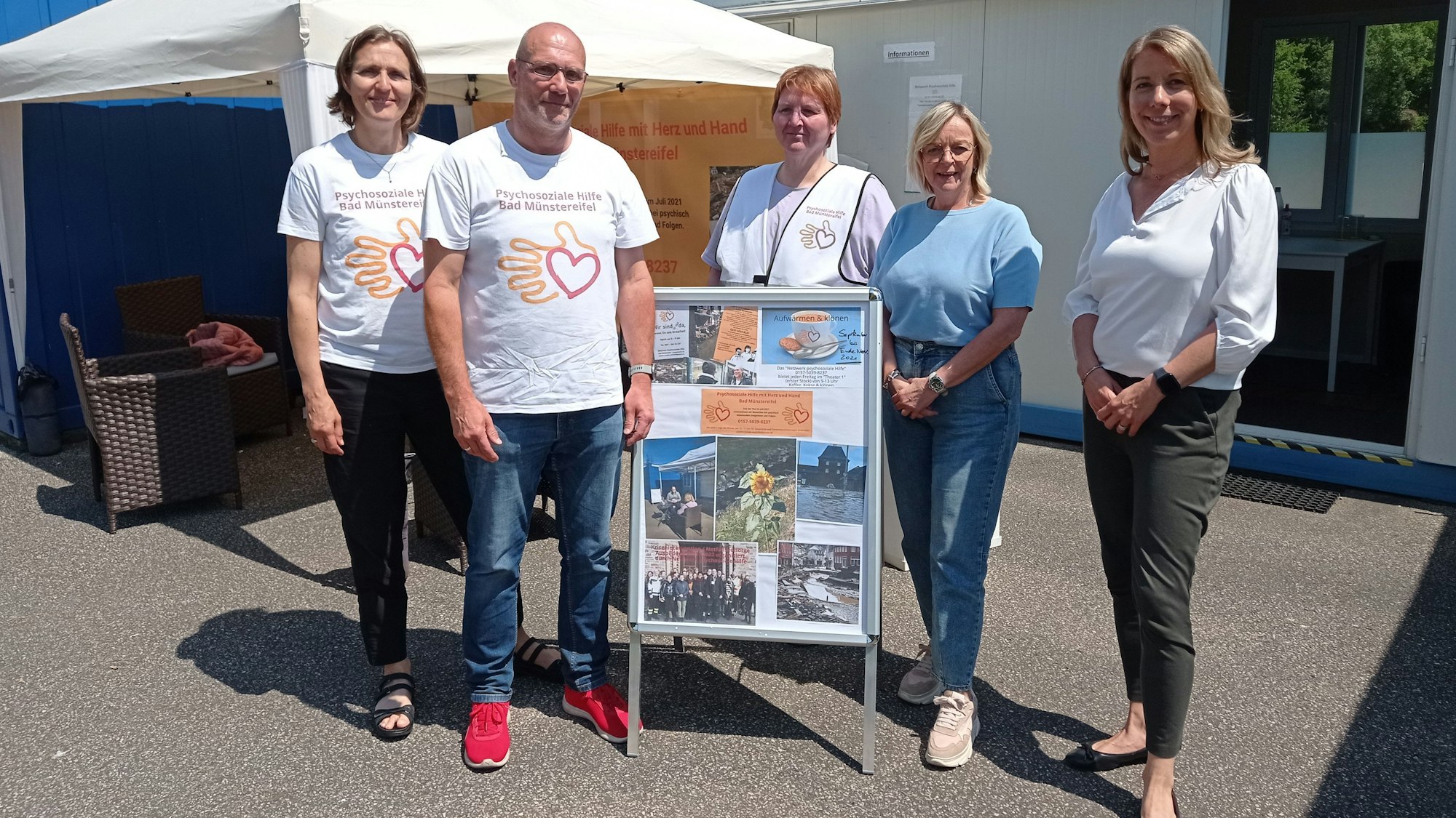 Zwei Vertreterinnen der Stadt Bad Münstereifel sprachen mit drei Vertretern der Psychosozialen Hilfe.