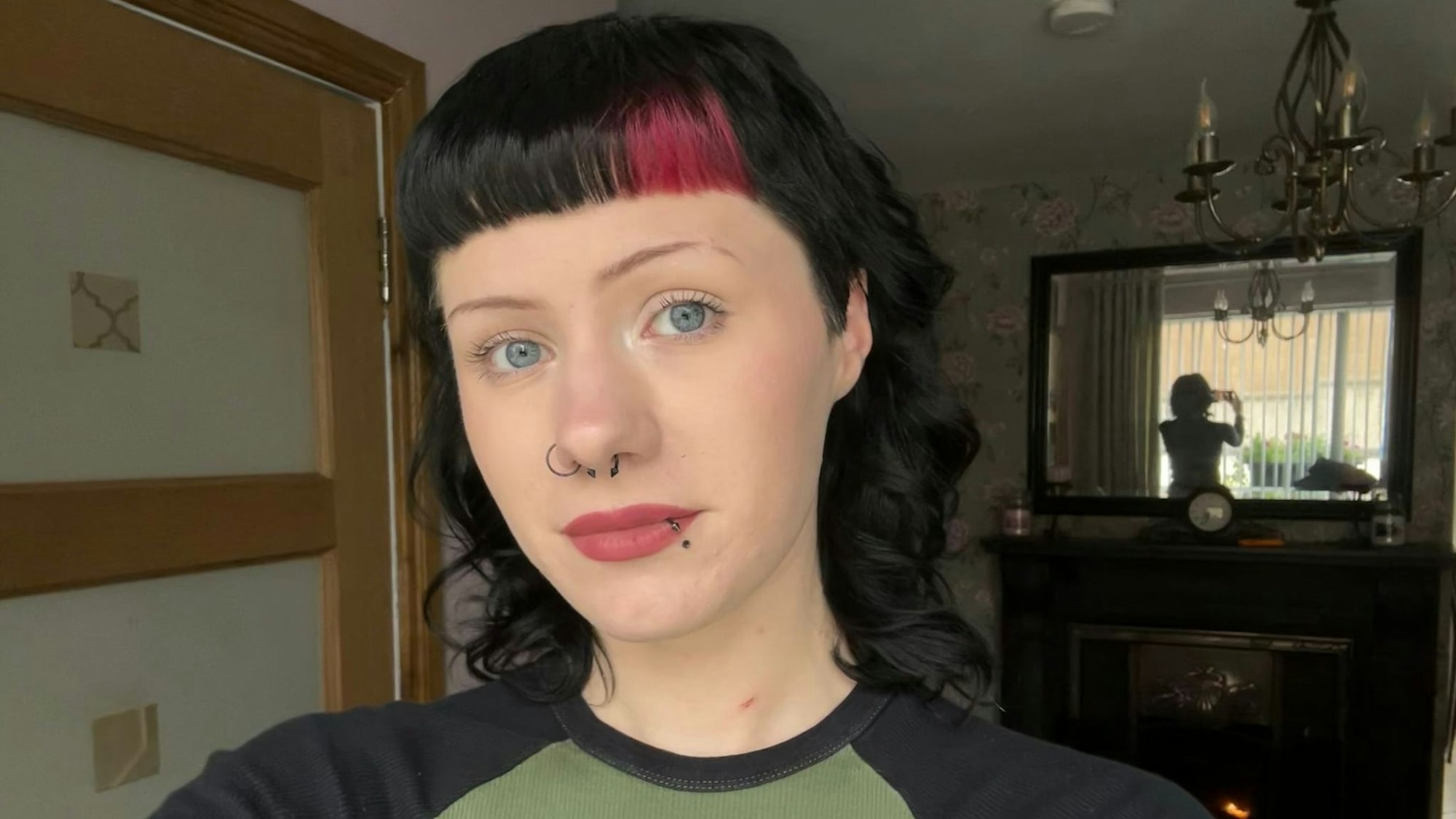 Die Nordirin Shelby Lynn hat die Vorwurfswelle gegen Rammstein-Sänger Till Lindemann angestoßen. Nun soll offenbar gegen sie ermittelt werden.