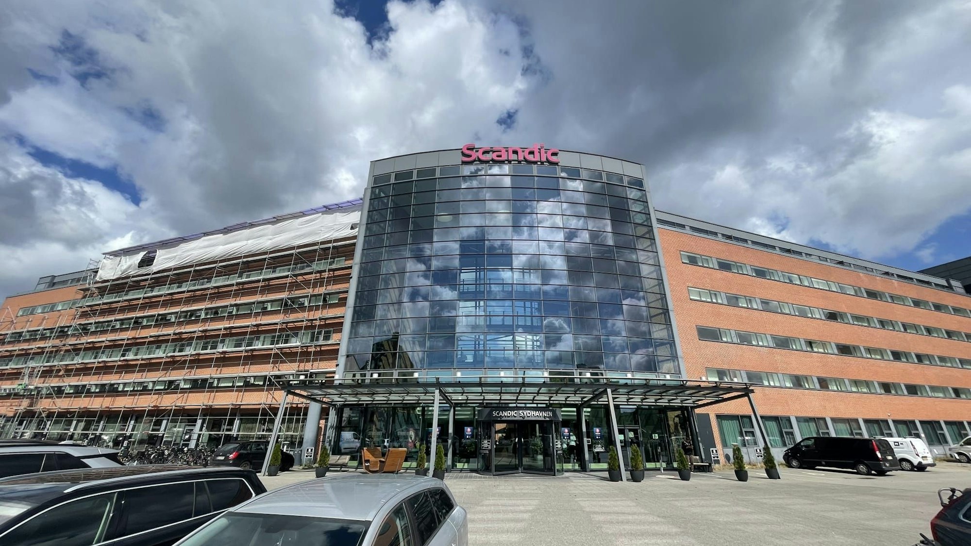 Das Hotel Scandic Sydhavnen in der Außenansicht.