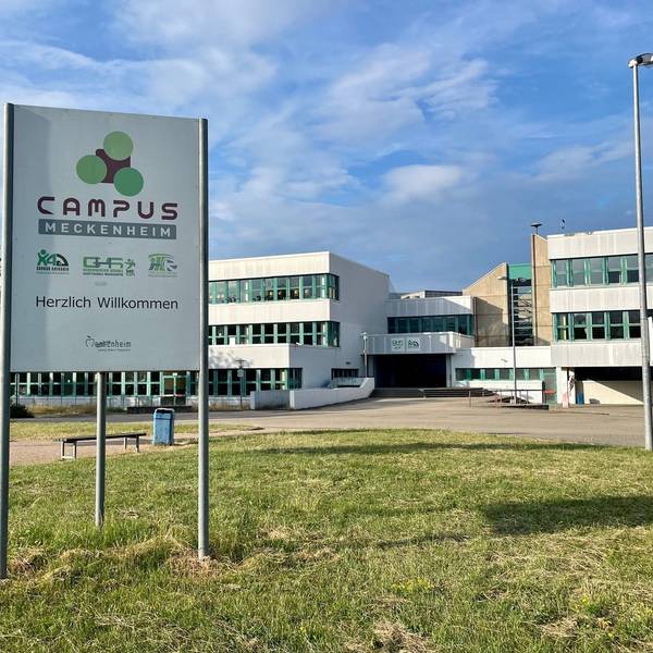 Meckenheimer Schulcampus mit Blick auf das Konrad-Adenauer-Gymnasium