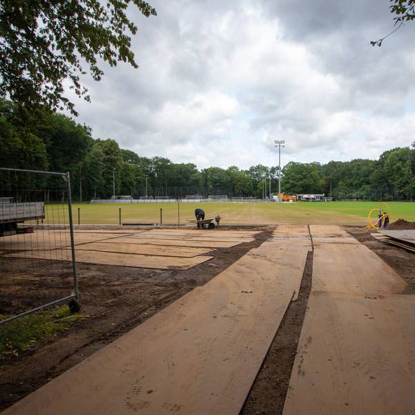 Blick auf die Baustelle Trainingsplatz 1.FC Köln Grüngürtel.