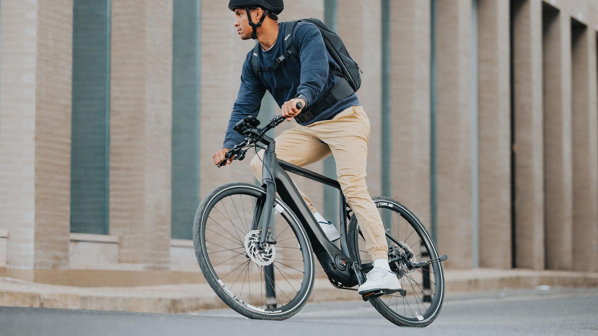 Längst auch ein Teil des Lifestyles: Immer mehr Arbeitnehmer fahren mit dem geleasten E-Bike zur Arbeit.