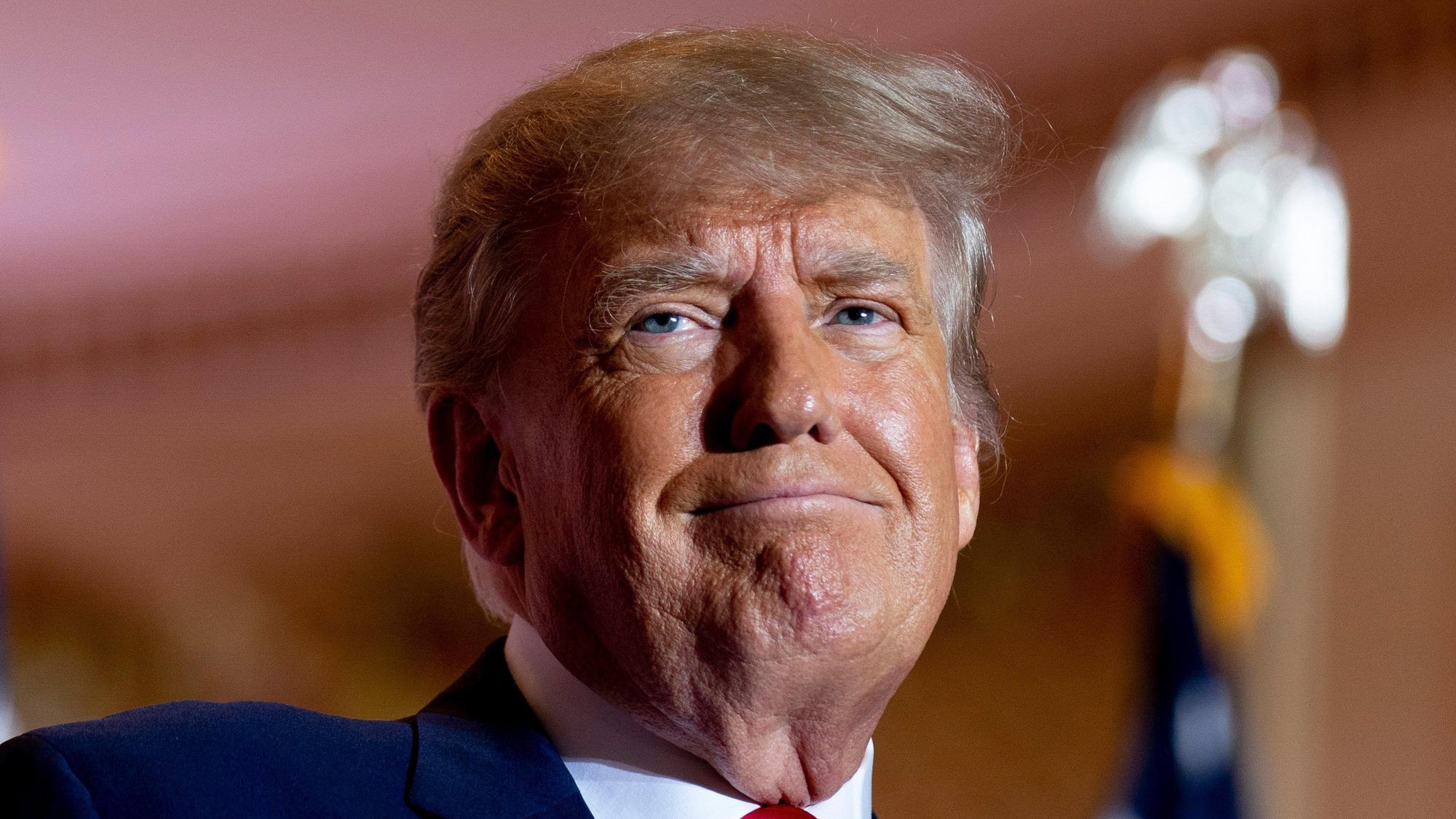 Donald Trump, ehemaliger US-Präsident, spricht in seinem Anwesen Mar-a-Lago. (Archivbild)