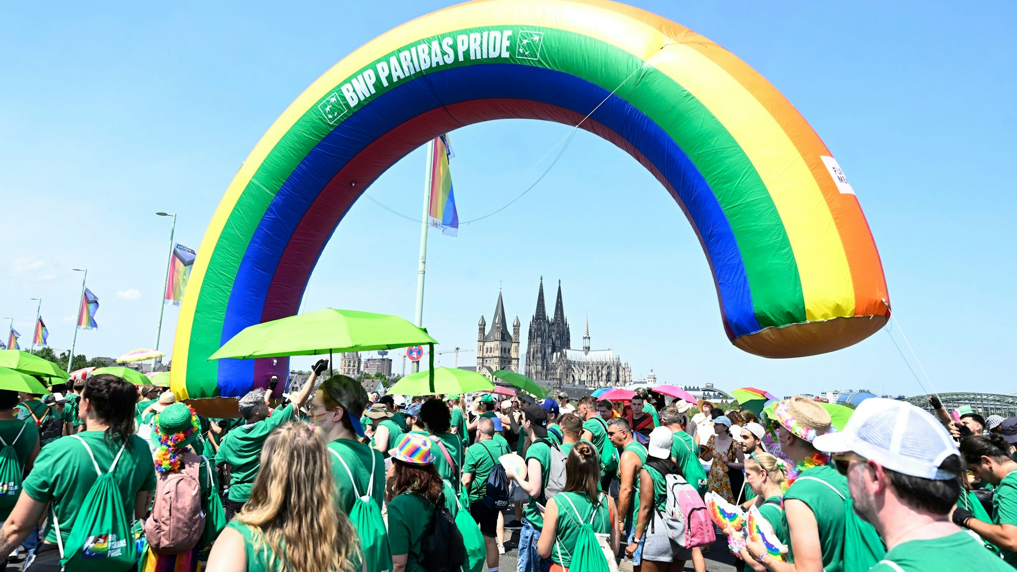 Bunt verkleidete Teilnehmer feierten den CSD in Köln.