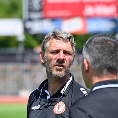 GER, Regionalliga West, Fort. Köln vs. Wuppertaler SV Testspiel / 24.6.2023, Fort. Köln vs. Wuppertaler SV Köln ,Südstadion , GER, Regionalliga West, Testspiel, DFB- Regionalliga West regulations prohibit any use of photographs as image sequences and/or quasi-video im Bild Trainer Markus von Ahlen  Fort. Köln  im grespäch Trainer Frank Carstens  GWD Minden  Sportlichen Leiter Gaetano Manno  Wuppertaler SV. *** GER, Regionalliga West, Fort Köln vs Wuppertaler SV Testspiel 24 6 2023, Fort Köln vs Wuppertaler SV Köln ,Südstadion , GER, Regionalliga West, Testspiel, DFB Regionalliga West regulations prohibit any use of photographs as image sequences and or quasi video in the picture Trainer Markus von Ahlen Fort Köln im grespäch Trainer Frank Carstens GWD Minden Sportlicher Leiter Gaetano Manno Wuppertaler SV NordphotoxGmbHx/xFreund nph00018