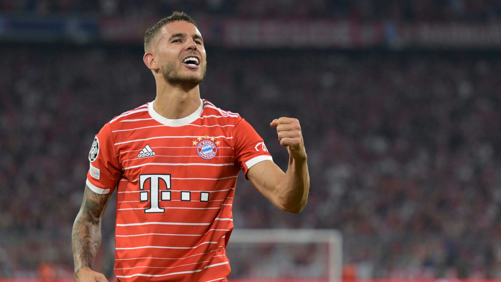 Münchens Lucas Hernández jubelt