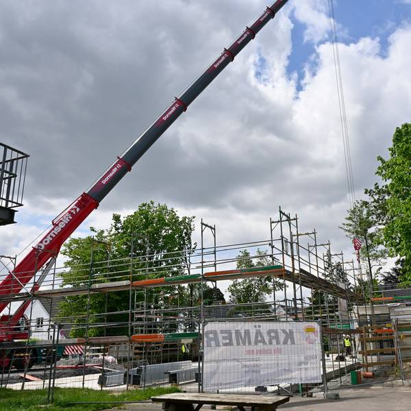 Die Baustelle der Sofortschule in Refrath.