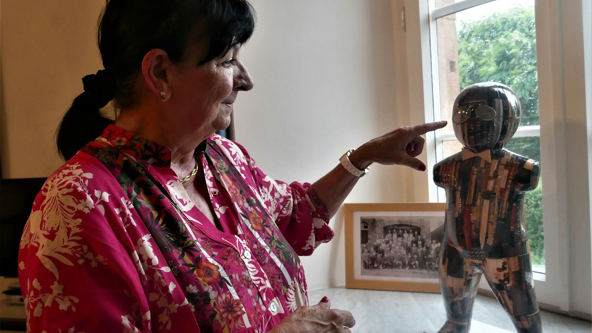 Renate Diefenbach stellt im Herrenhaus der Burg Altendorf aus