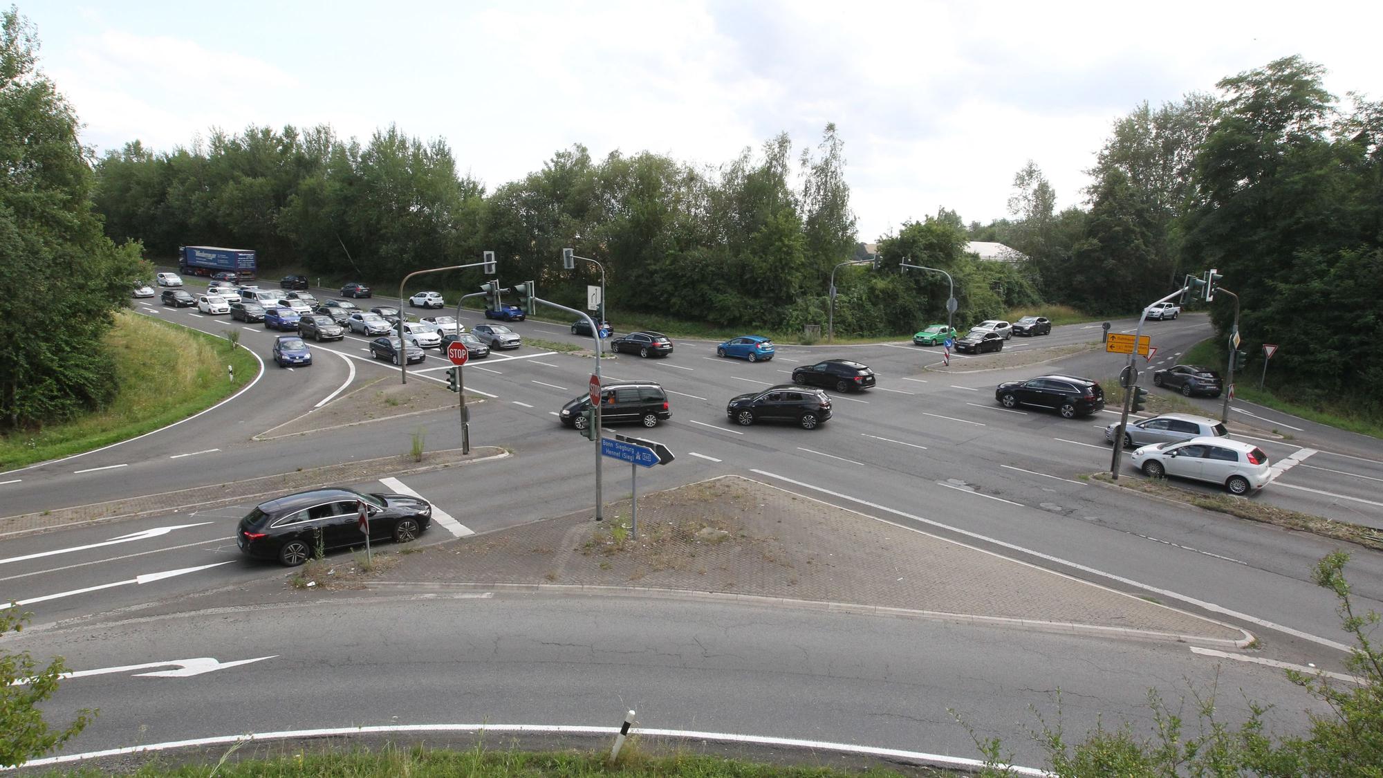 Die große Kreuzung am Ende der A 560 in Hennef.