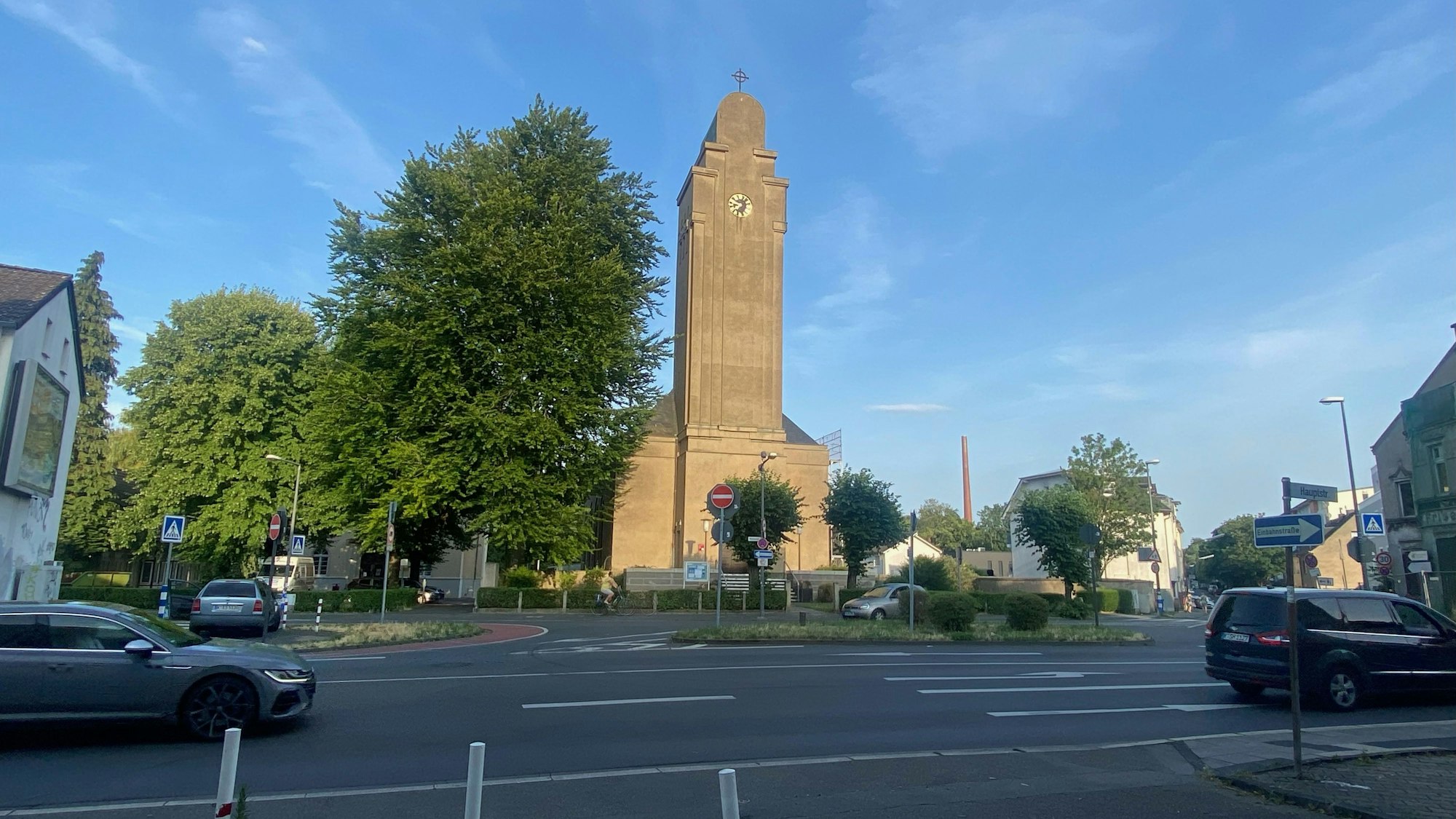 Die Lukaskirche im Abendlicht
