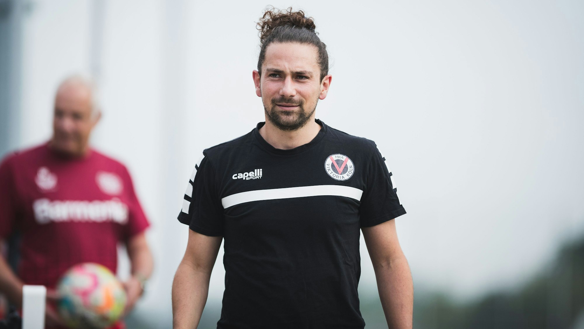 Viktoria Kölns B-Junioren-Trainer Pietro Schiavo