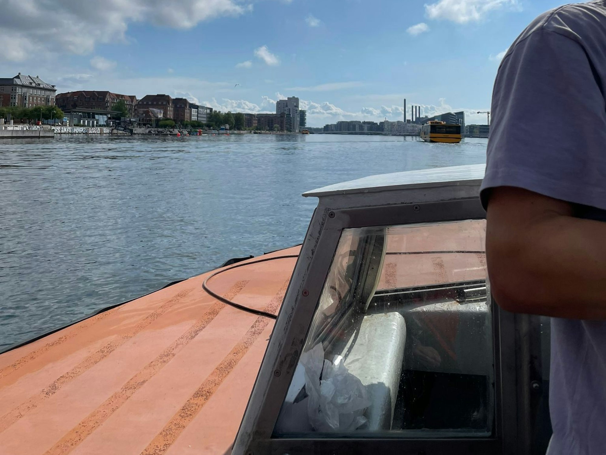 Die Aussicht auf Kopenhagen von einem Boot aus.