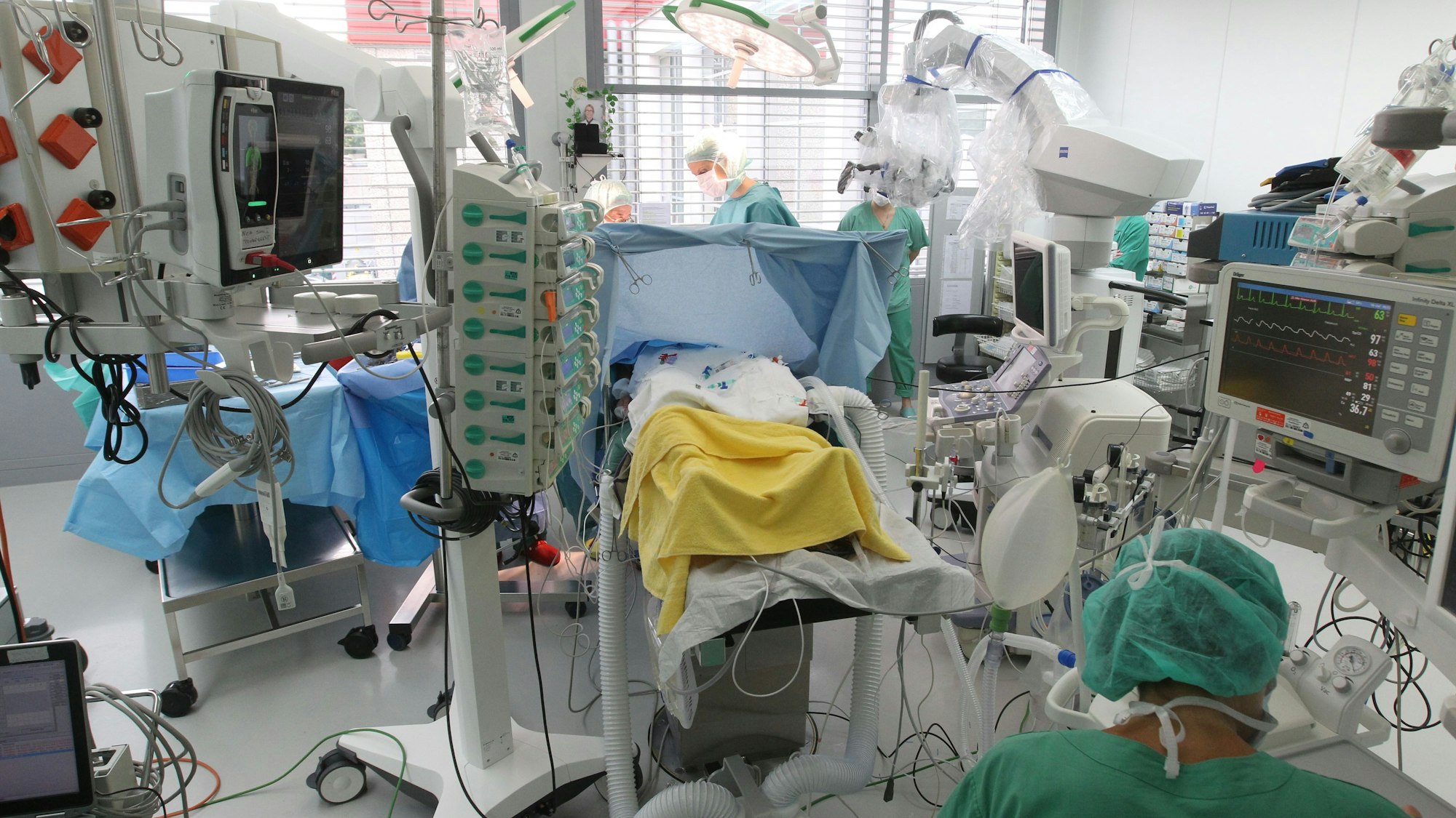 Blick in der Operationssaal der Asklepios-Kinderklinik in Sankt Augustin.
