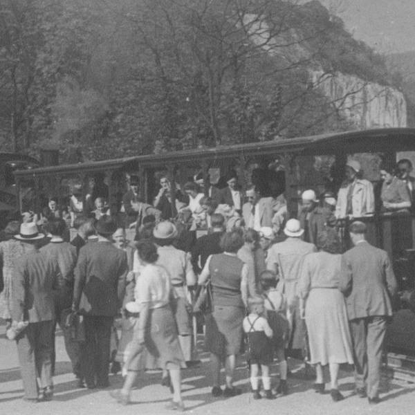 Eine historische Aufnahme der Drachenfelsbahn