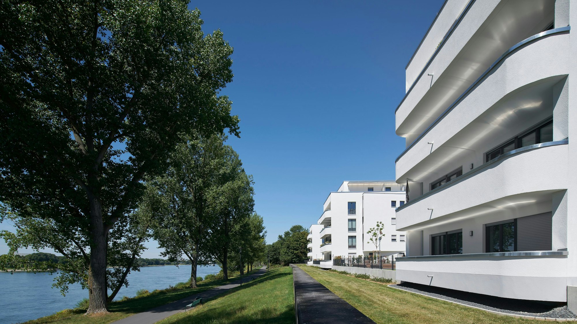 Neubau-Wohnungen der GAG am Stammheimer Ufer.