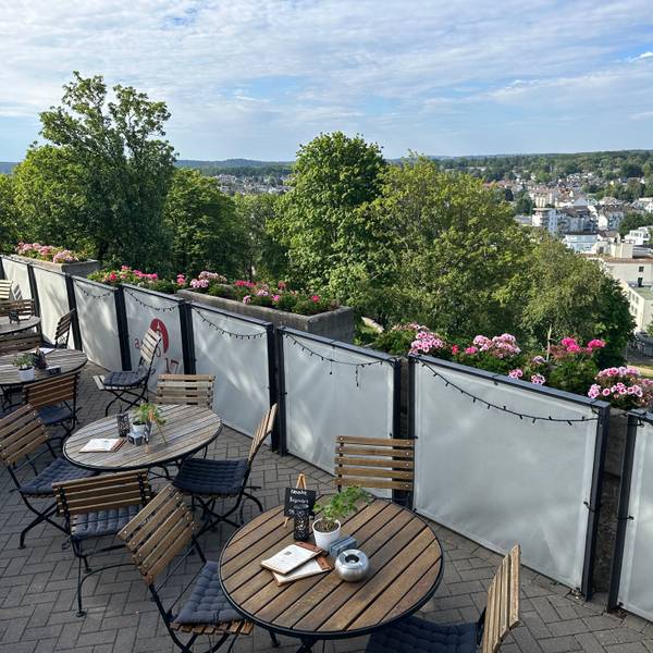 Eine Terrasse mit toller Aussicht.