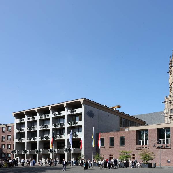 Das Historische Rathaus vom Alter Markt aus fotografiert.