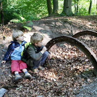 Bergbauspuren: Unterwegs auf dem Bergbauweg bei Hoffnungsthal gibt es vieles zu entdecken und erkunden.