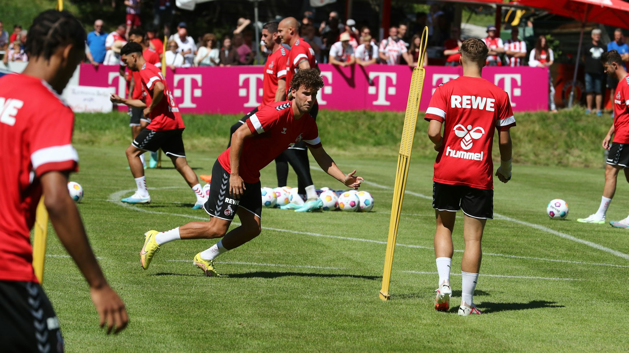 Leihgabe vom VFL Wolfsburg: Luca Waldschmidt bereitet sich im Trainingslager in Österreich mit dem 1. FC Köln auf die neue Saison vor.