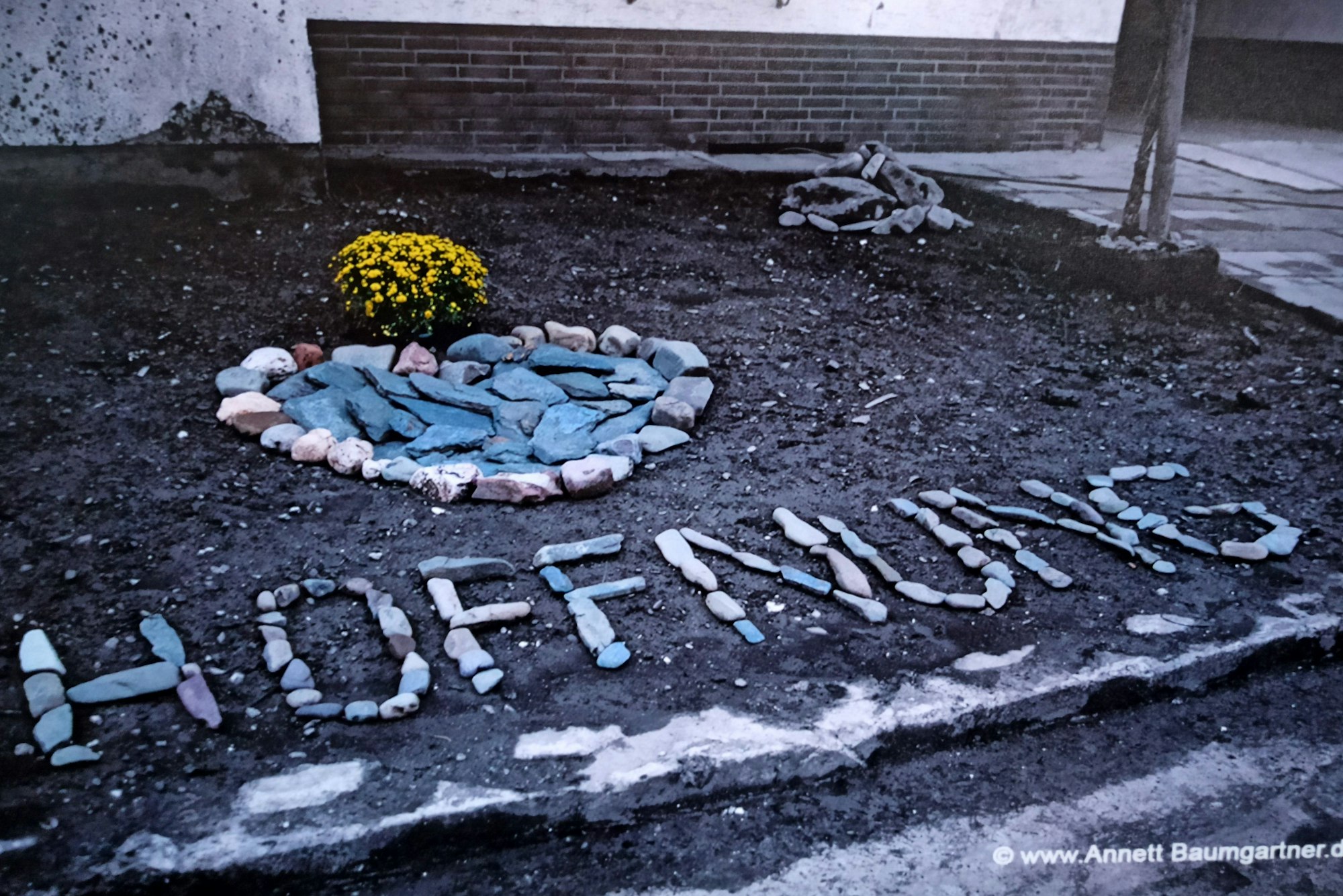 In der Odendorfer Pfarrkirche St. Petrus und Paulus erinnert eine Fotoaustellung an die Katastrophe von 2021.
