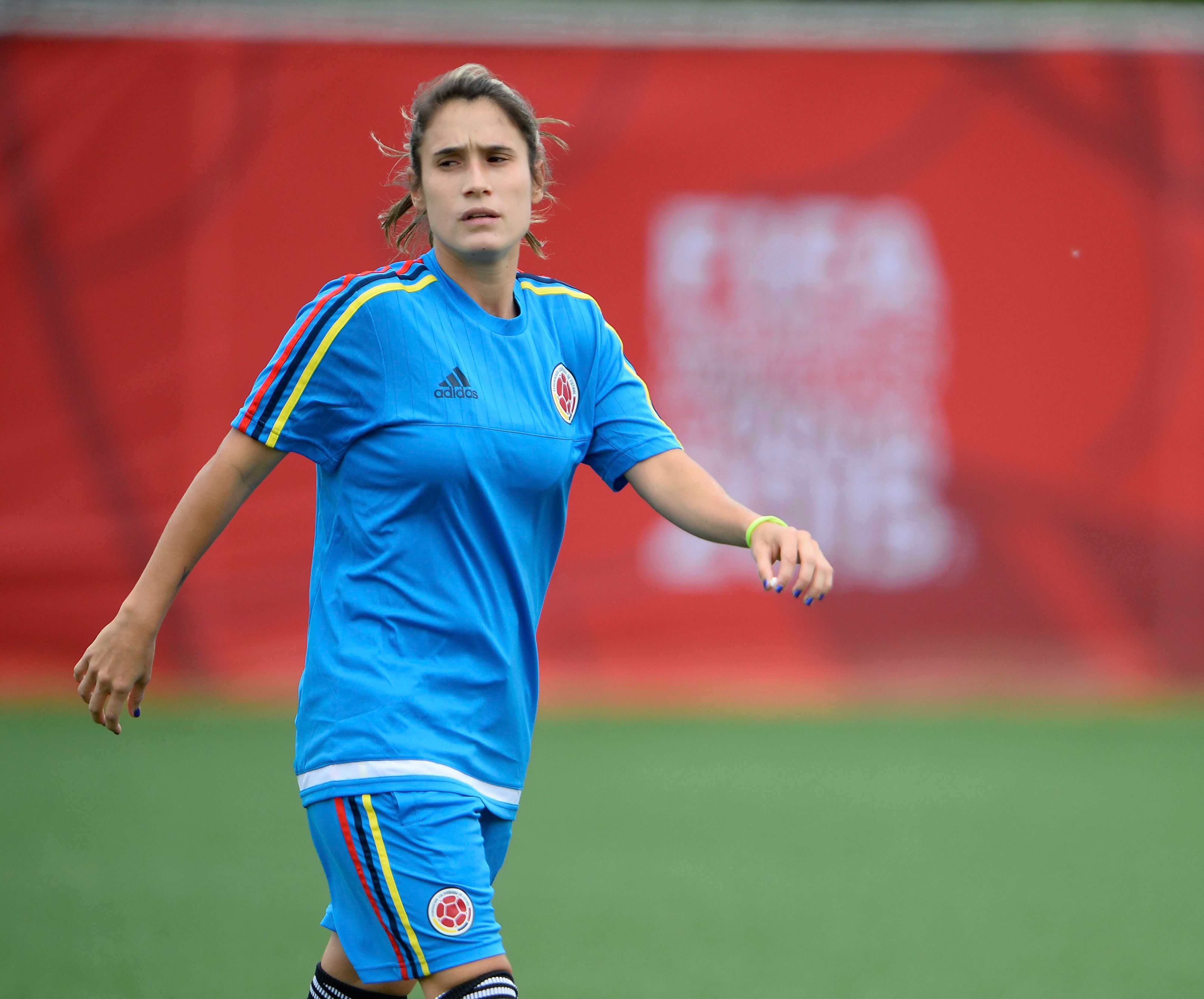 Die kolumbianische Fußballerin Daniela Montoya trainiert bei der WM 2015 in Kanada.