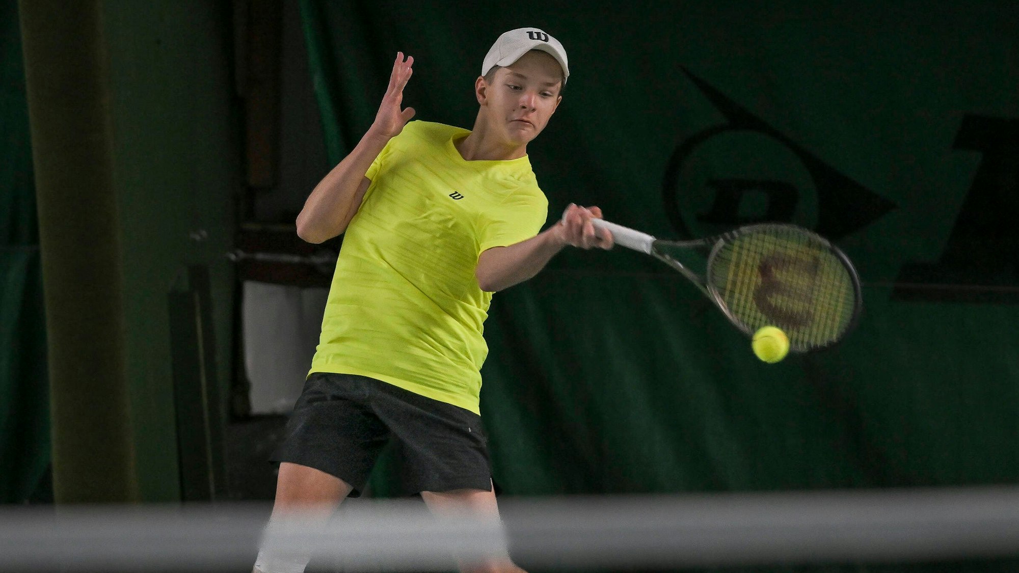 Christopher Thies GER 27.11.2022 Tennis Deutsche Jugend-Hallenmeisterschaften 2022 Essen, Tennis Verband Niederrhein e.V. , TVN Leistungszentrum, Essen, NRW Germany *** Christopher Thies ger 27 11 2022 Tennis German Youth Indoor Championships 2022 Meal, Tennis Association Lower Rhine E v , TVN performance center, Meal, NRW Germany Copyright: xpepphotox/xHorstxMauelshagenx pep00321, pep_20221127_hm