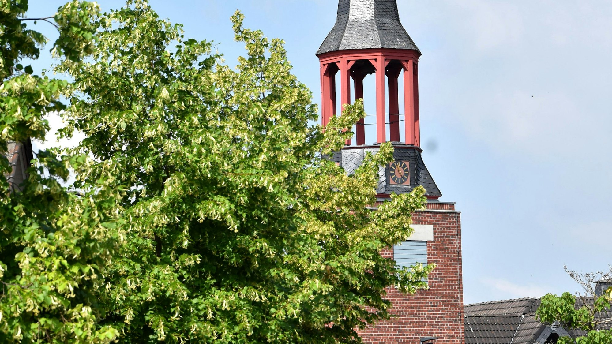 Bild 3: Ein Kirchturm