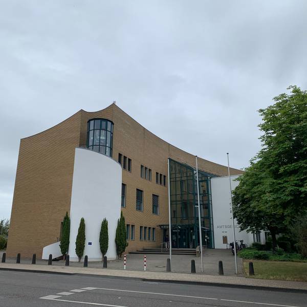 Das Bild zeigt das Gebäude des Amtsgerichts in Euskirchen.