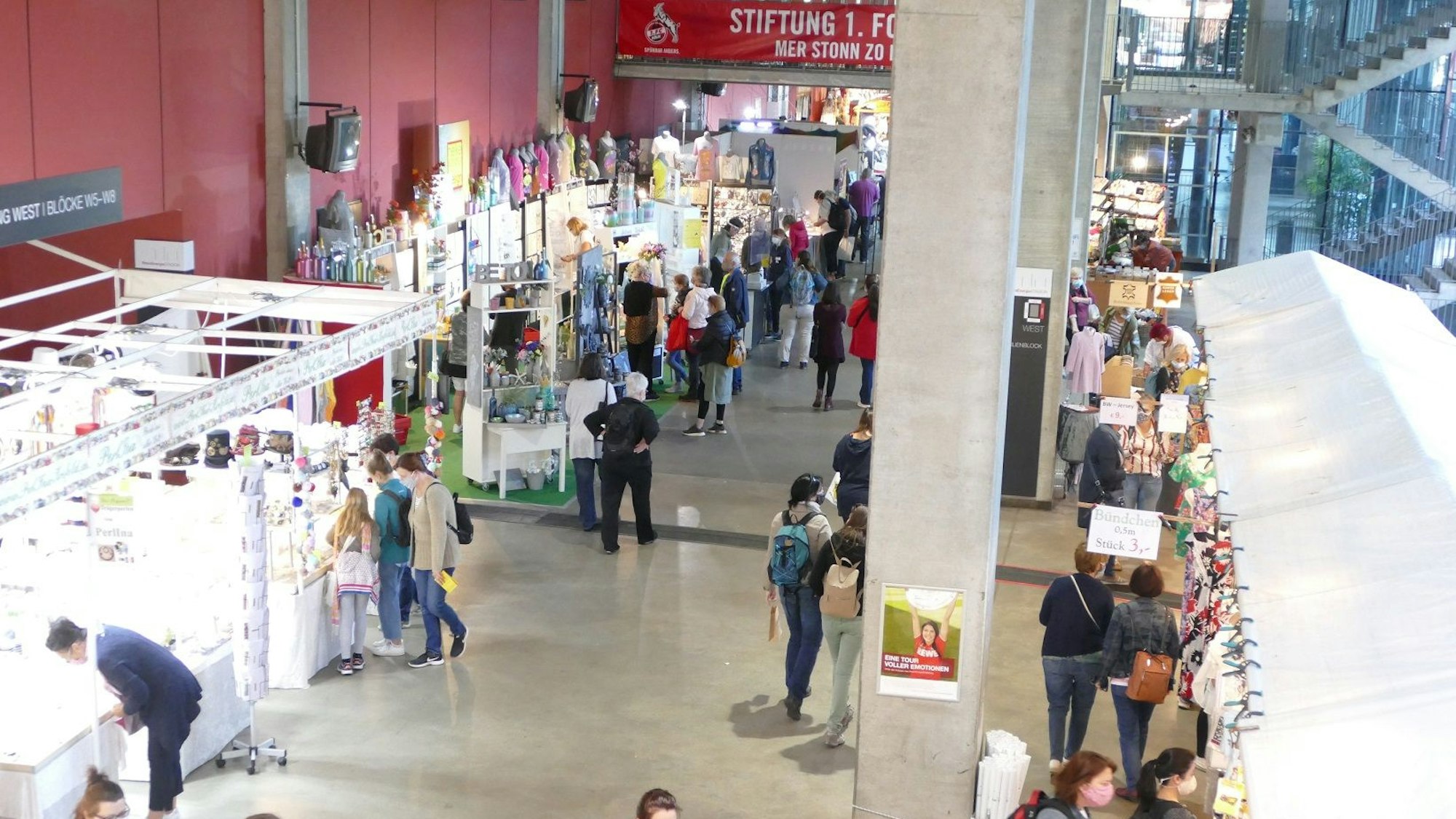 Der Kölner Creativ Sommer im Rheinenergie-Stadion.