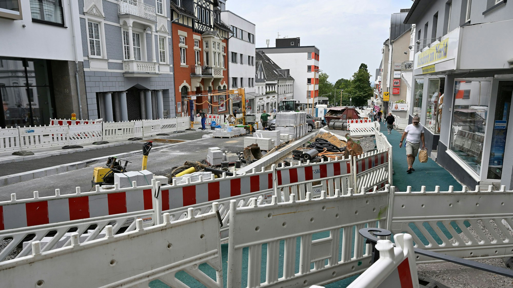 Im unteren Teil der Schloßstraße gab es eine Vollsperrung, die die Händler nun unbedingt vermeiden wollen.
