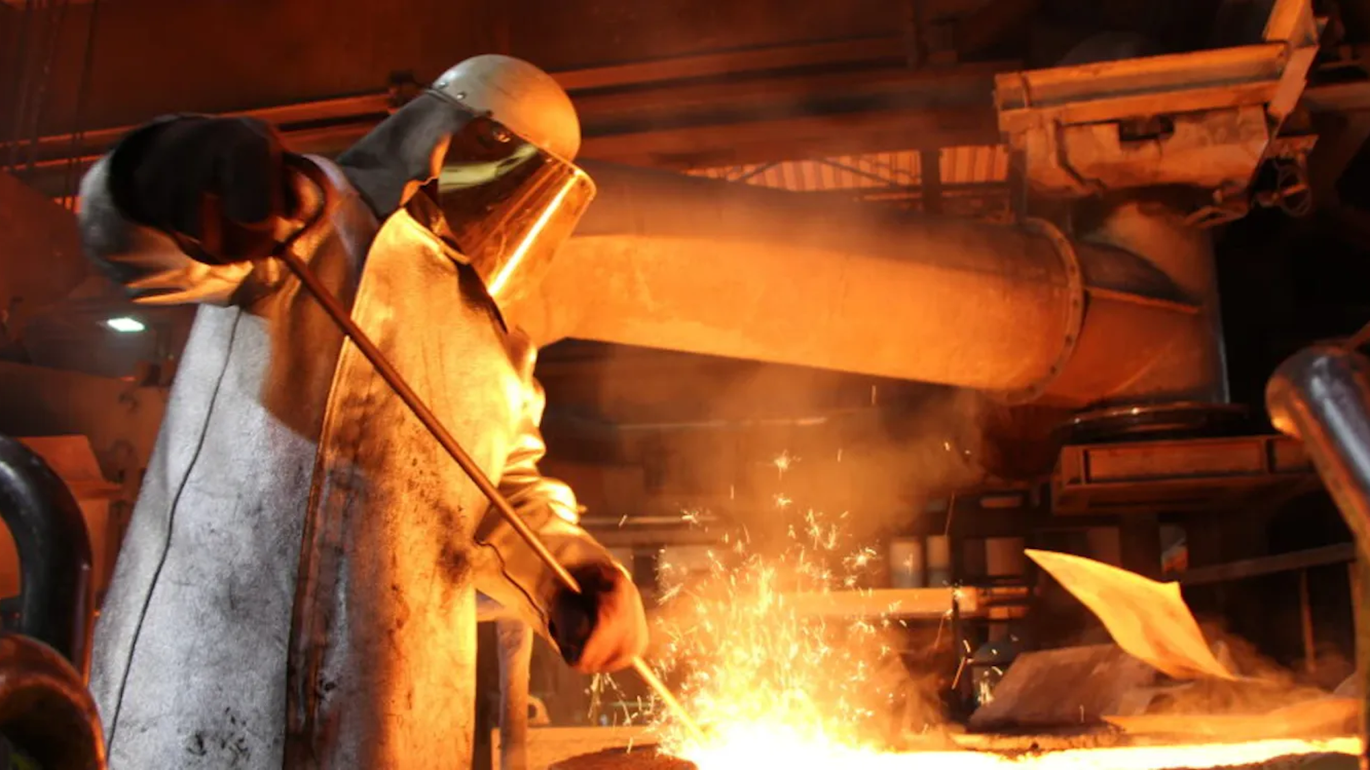 Das Foto zeigt eine Szene aus der Produktion im Brühler Eisenwerk.