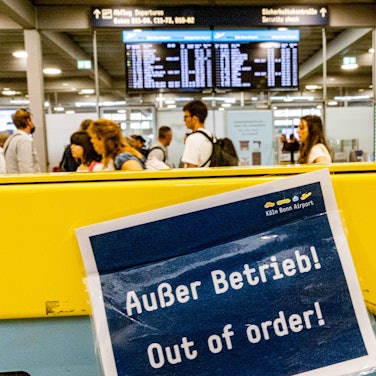Generell renovierungsbedürftig: So empfinden manche Passagiere den Flughafen Köln/Bonn. Andere loben in allerdings auch auf Google.