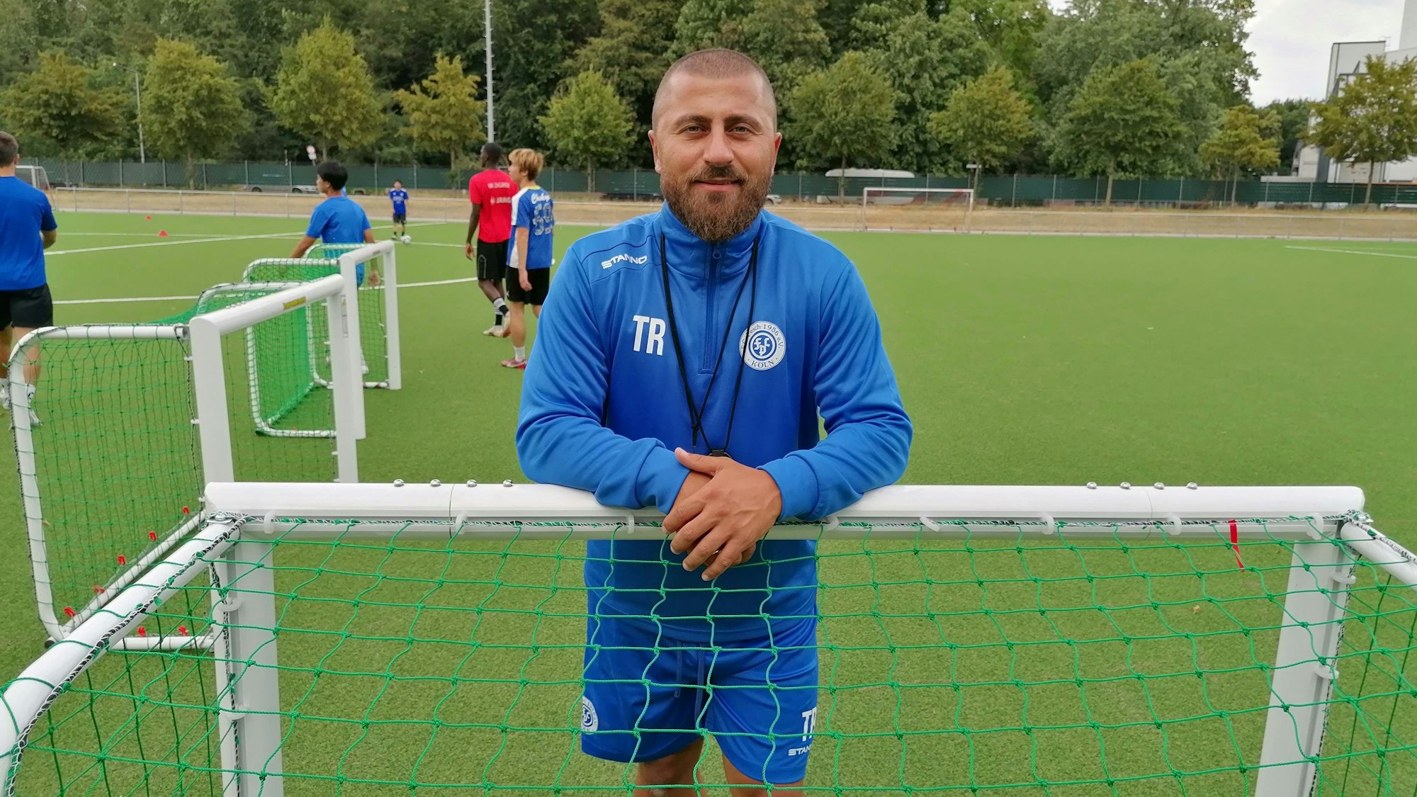 Abdullah Keseroglu will den FC Pesch zurück in die Mittelrheinliga führen.